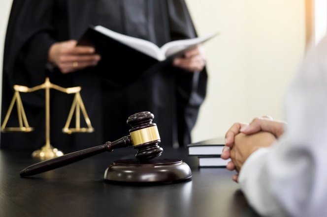 A Court Ruling of Twenty Shekels for Lawyer's Fees